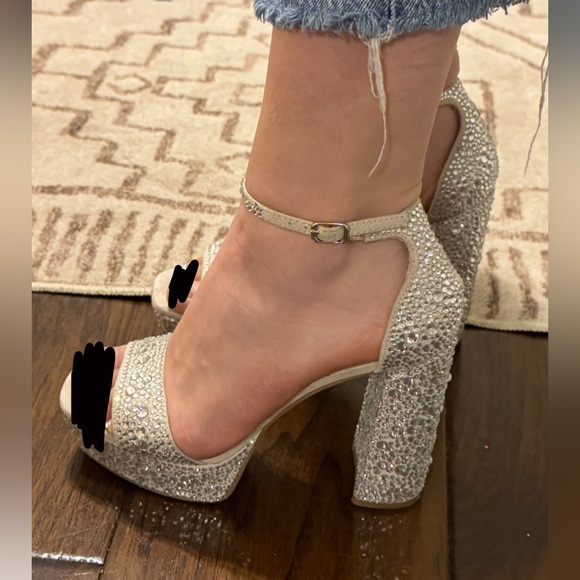 Worn once! - Picture 2 of 3